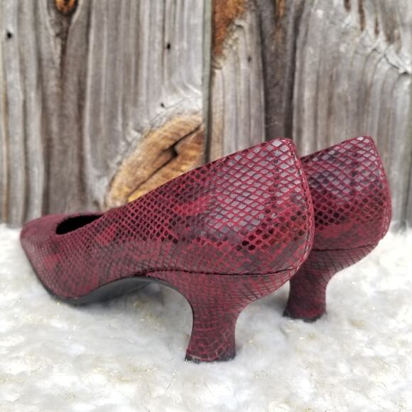 Suede & Snake Print Pumps Size 9.5 Square Cap Toe Dark Red Leather Heels Proxy - Picture 4 of 13